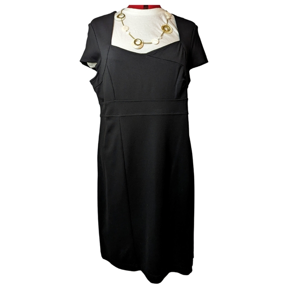 Reitmans Dresses & Skirts - NWT Reitmans XXL Retro-Style Black Shimmy Dress